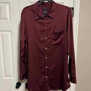 GAP Women’s Burgundy Shirt